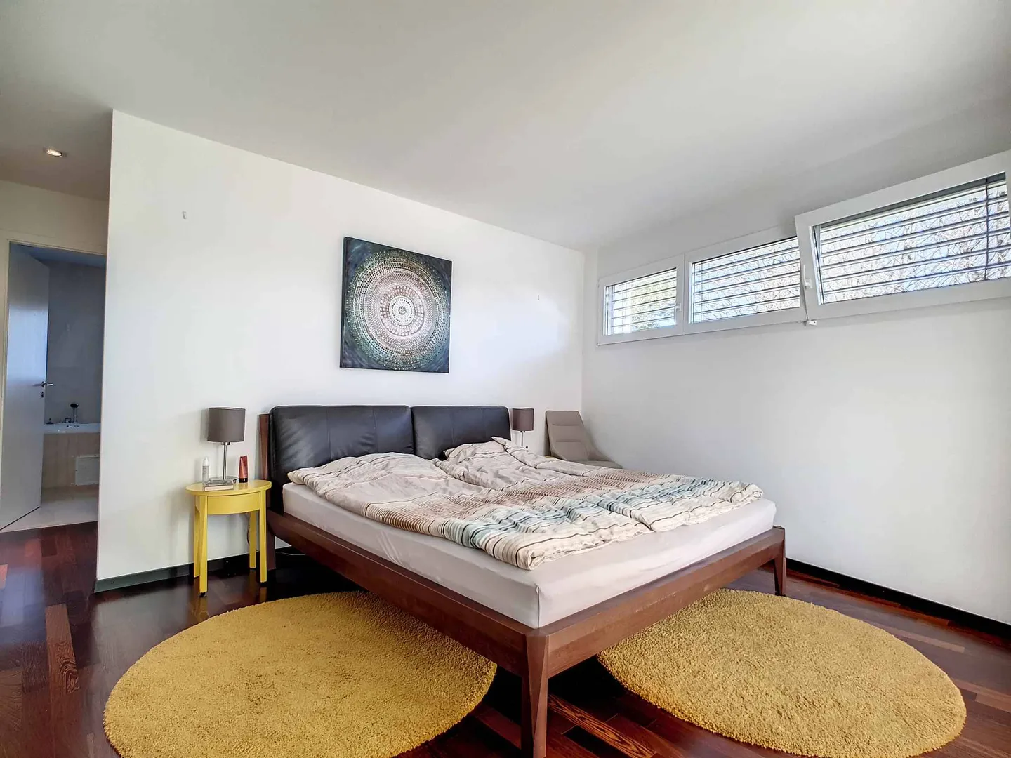 Piano terra spazioso in stile casa con piscina riscaldata vicino all'ISL - Foto 5 di 13