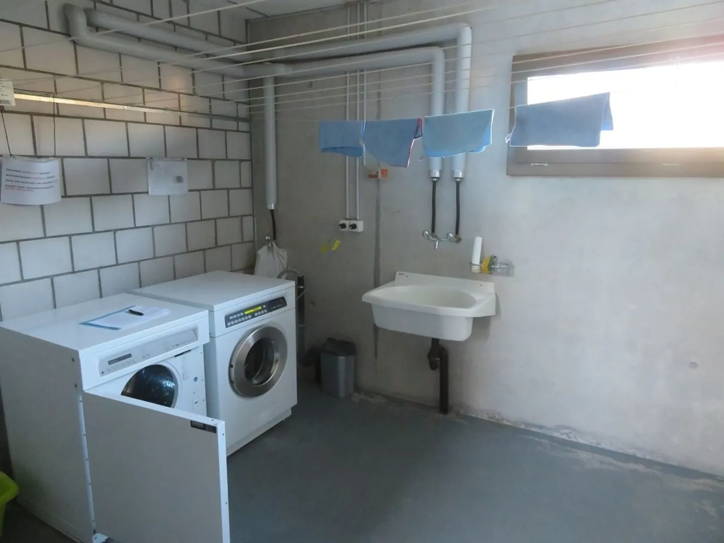 3.5 Zi-Dachwohnung m. gr. Balkon, schöne Aussicht - Foto 14 von 16