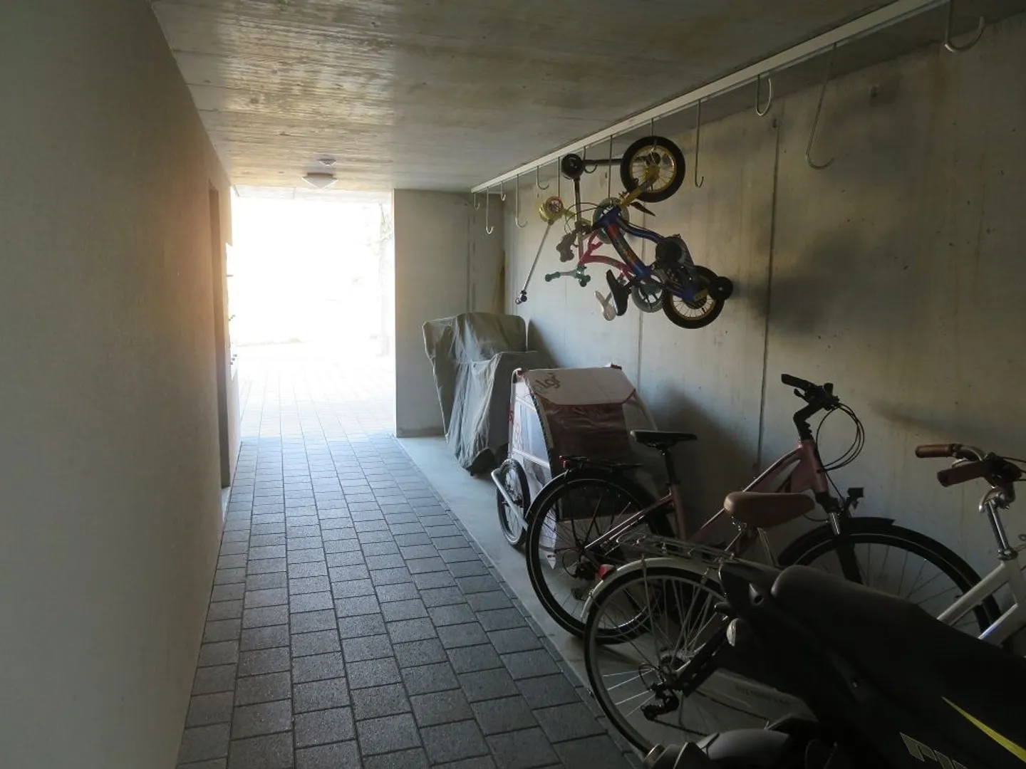 3.5 Zi-Dachwohnung m. gr. Balkon, schöne Aussicht - Foto 16 von 16