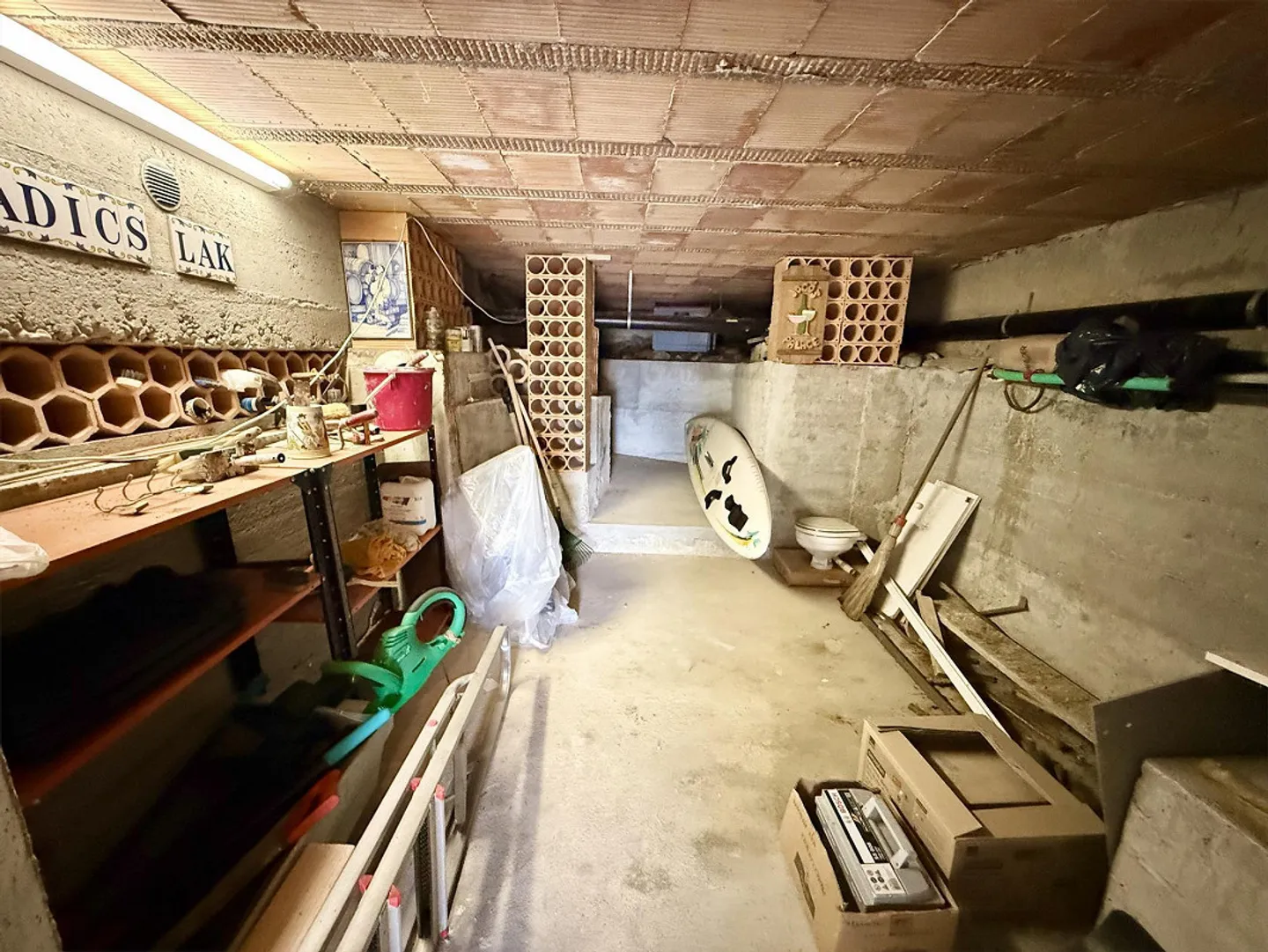 Chalet mit Seeblick in San Nazzaro - Foto 18 von 20