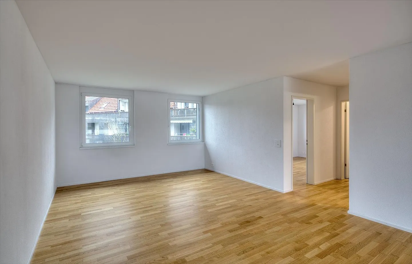 2.5 Room Apartment - Photo 2 of 9