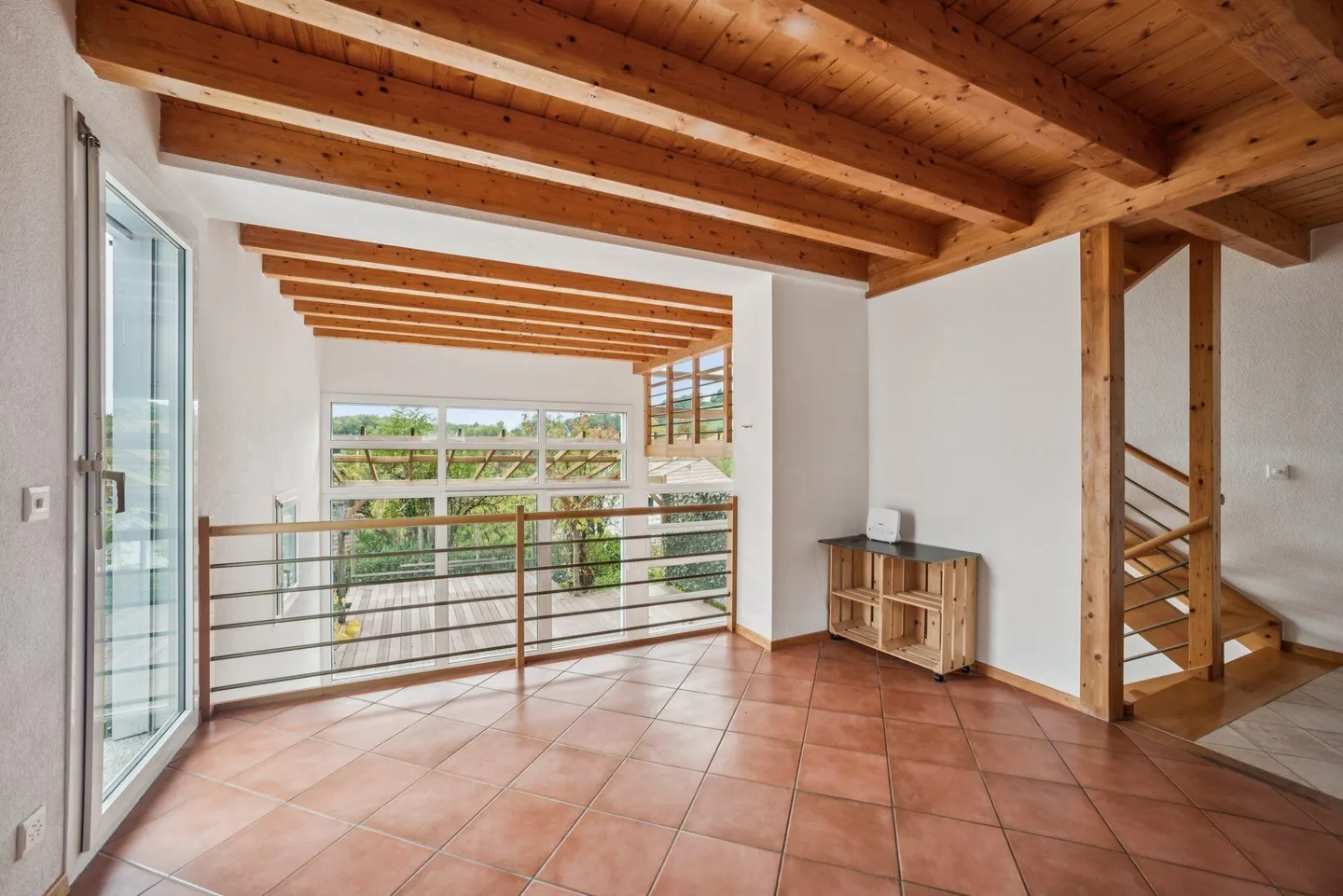 Bright Quiet & View - Photo 4 of 10