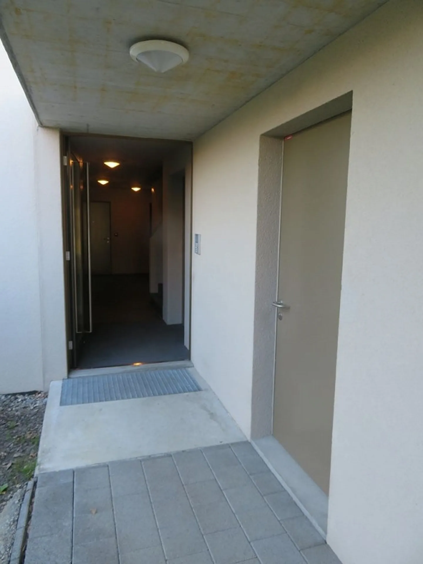 3.5 Zi-Dachwohnung m. gr. Balkon, schöne Aussicht - Foto 13 von 16