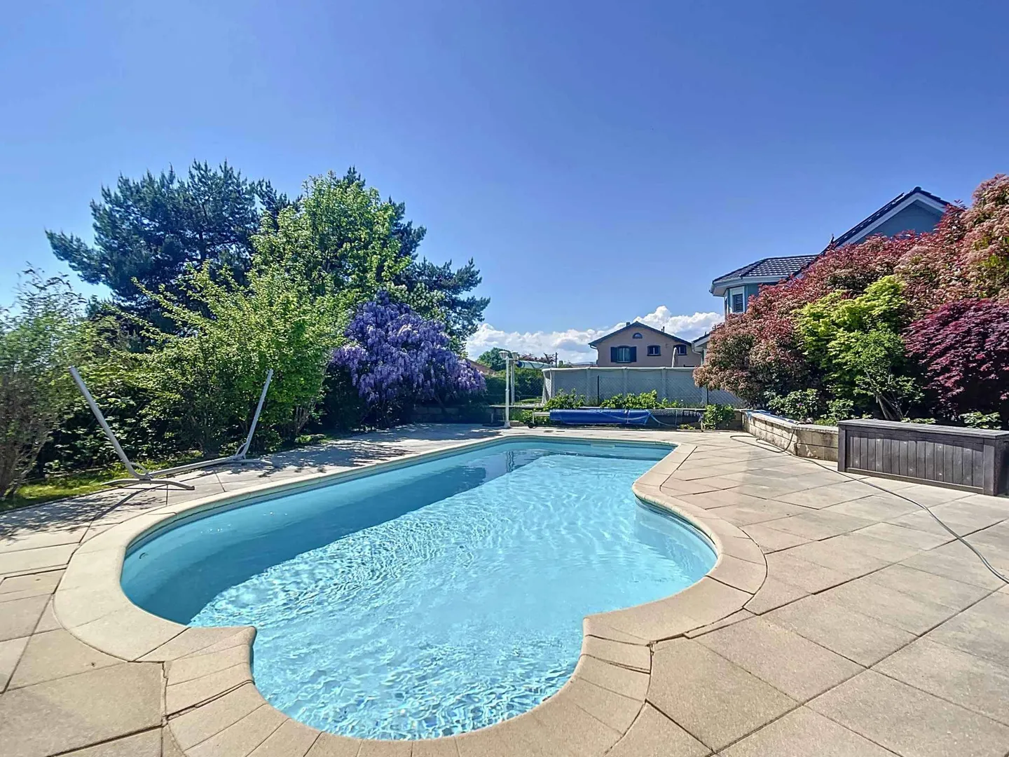 Piano terra spazioso in stile casa con piscina riscaldata vicino all'ISL - Foto 11 di 13