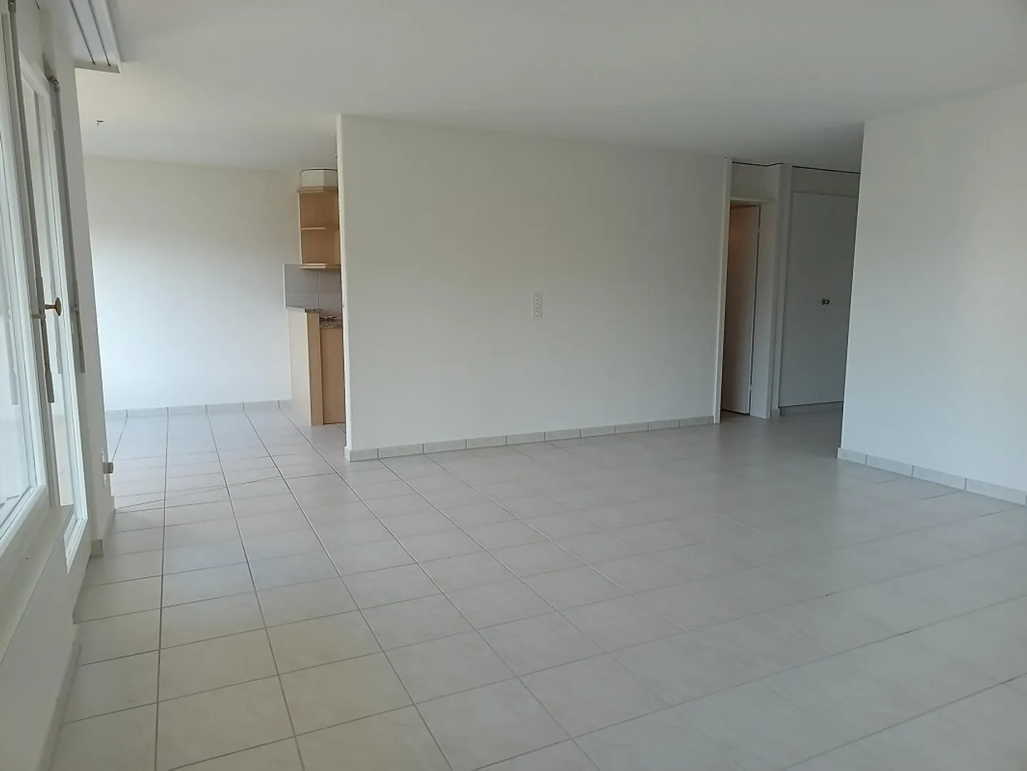 Appartement lumineux et spacieux de 3,5 pièces avec belle vue - Photo 5 sur 13