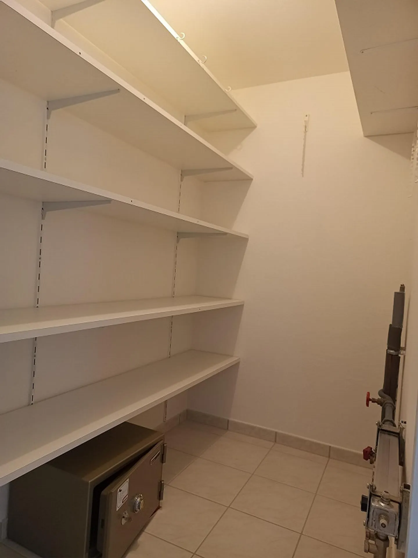 Appartement lumineux et spacieux de 3,5 pièces avec belle vue - Photo 10 sur 13