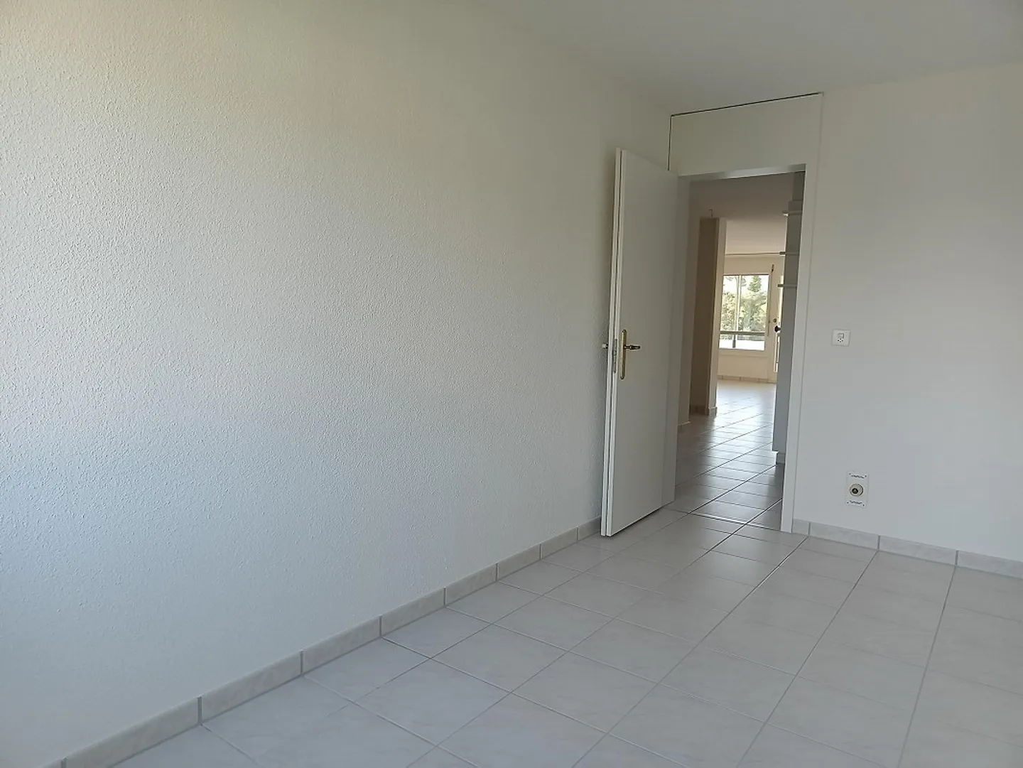 Appartement lumineux et spacieux de 3,5 pièces avec belle vue - Photo 11 sur 13