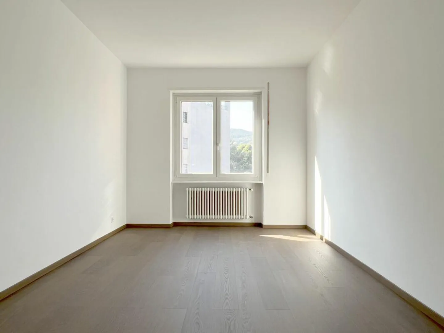 CHIASSO| COMODO TRILOCALE - Foto 4 di 9