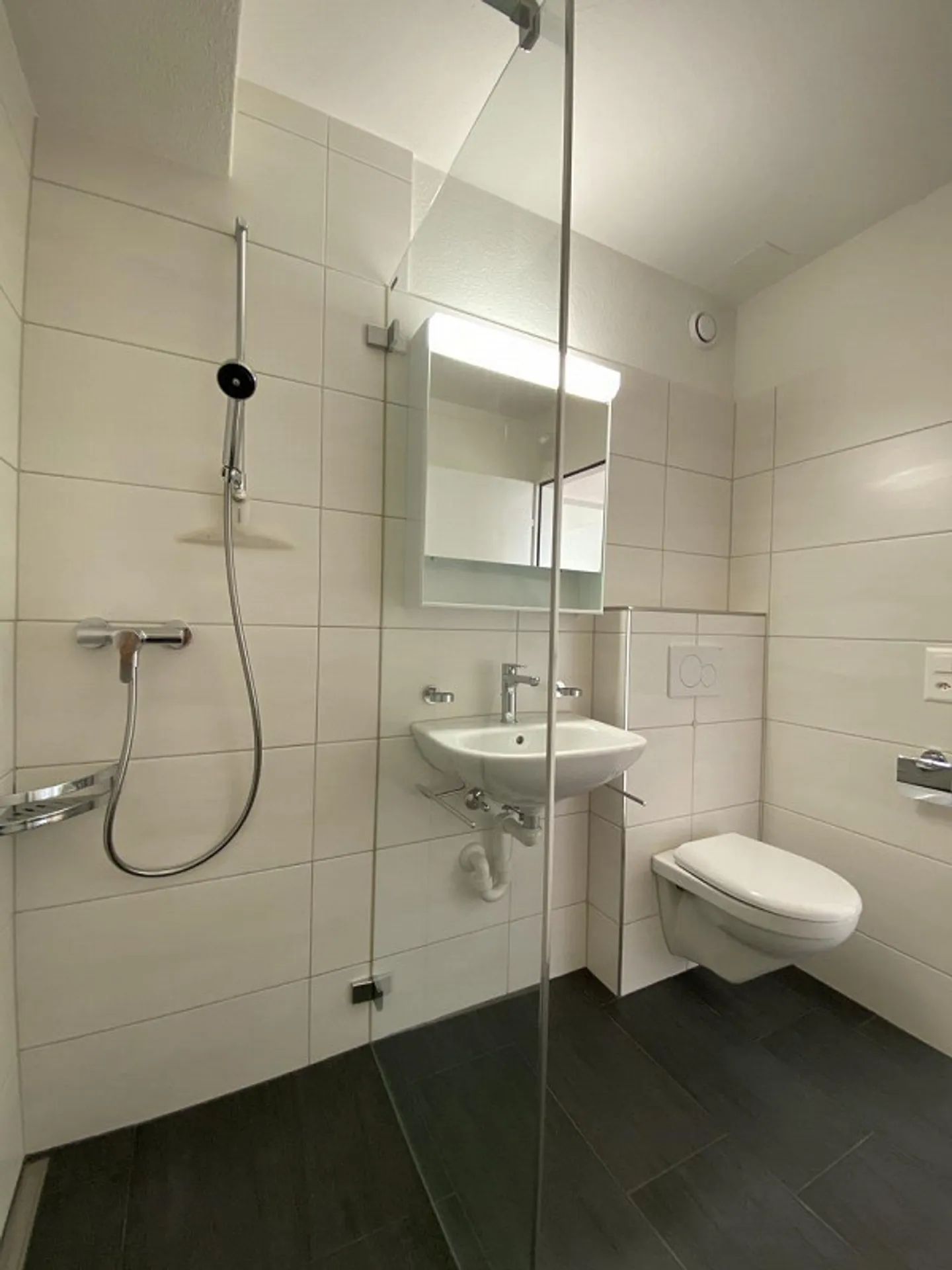 Wohn- und Gewerbeliegenschaft – Ertragssicher mit 26 Parkplätzen - Foto 18 von 21