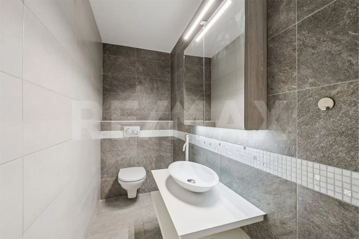 Magnifique appartement 3,5 pièces avec jardin de 400m² à Orsonnens (FR) - Photo 8 sur 12