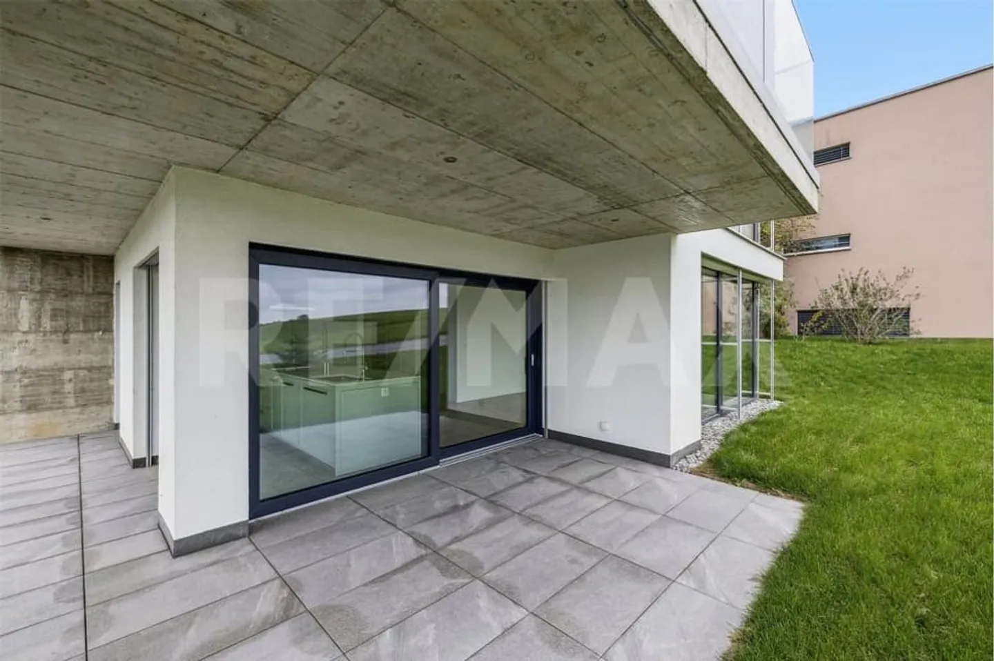 Magnifique appartement 3,5 pièces avec jardin de 400m² à Orsonnens (FR) - Photo 11 sur 12