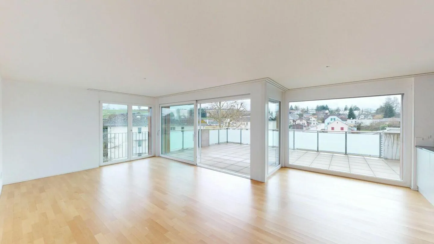 State-of-the-art Attica apartment - Photo 3 of 12