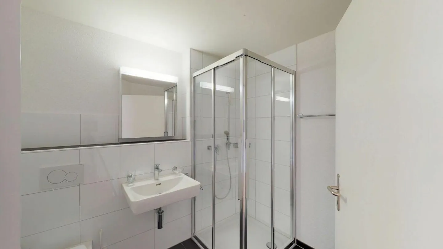 State-of-the-art Attica apartment - Photo 5 of 12