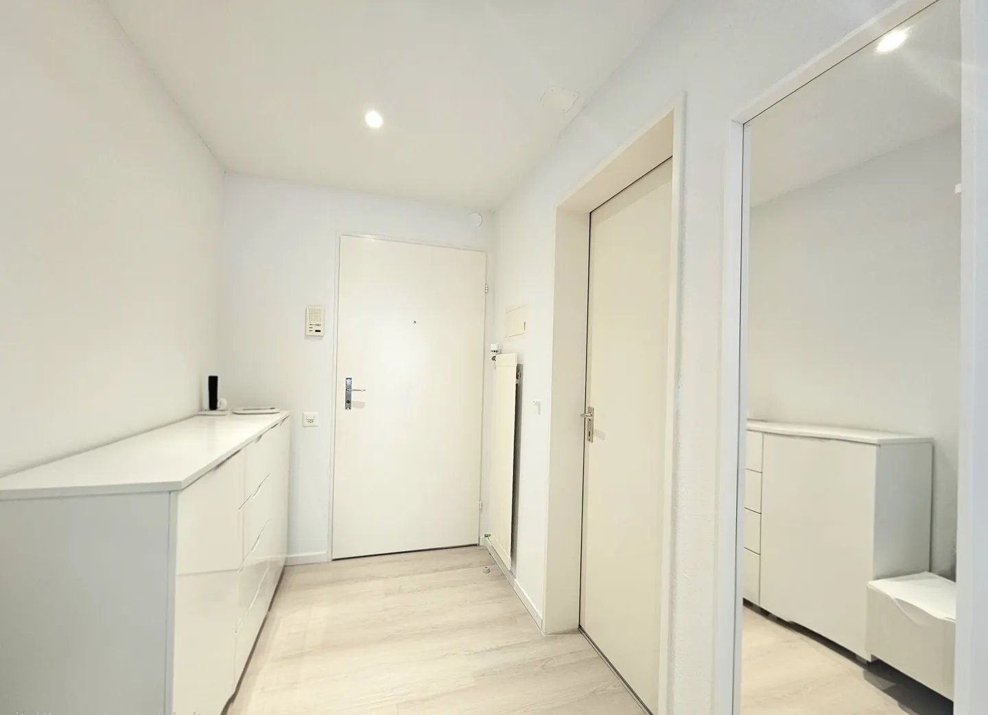 Plaisir de vivre au-dessus des toits de Busswil - avec trois balcons et une terrasse sur le toit - Photo 10 sur 15