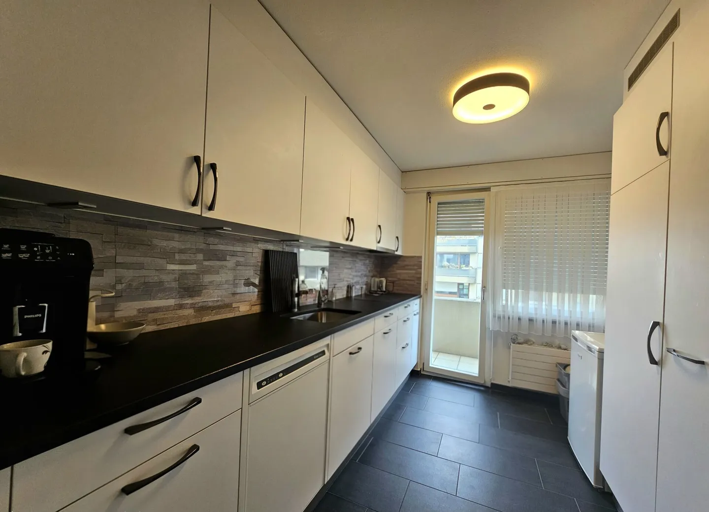 Plaisir de vivre au-dessus des toits de Busswil - avec trois balcons et une terrasse sur le toit - Photo 8 sur 15