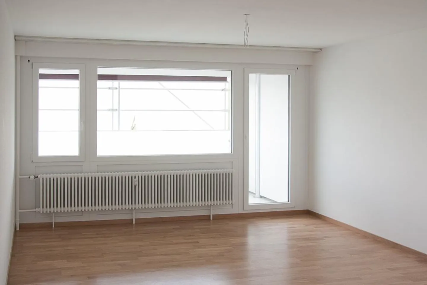 RENT WITHOUT DEPOSIT - Modern living in a quiet location - Photo 2 of 11