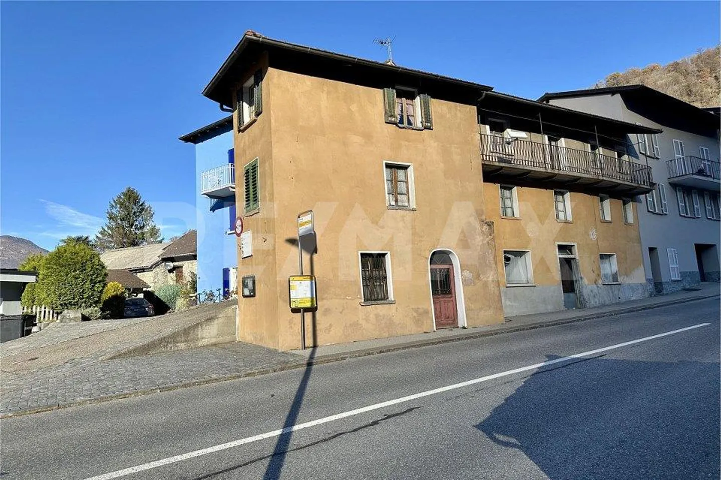 Tessiner Haus mit Gewerbefläche und Renovierungspotenzial - Foto 8 von 13