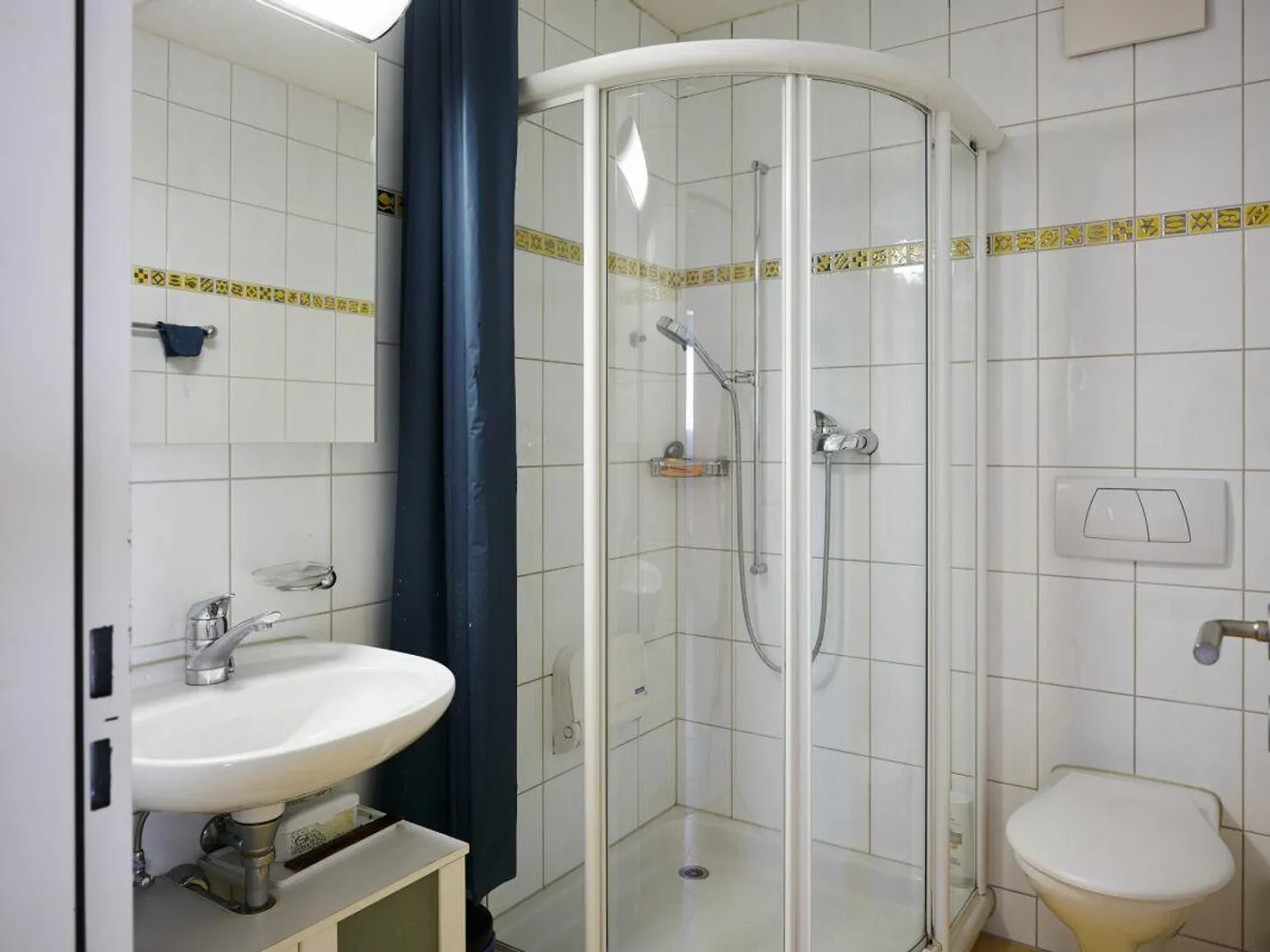 Vivre dans le quartier populaire de Kapf - Photo 8 sur 9