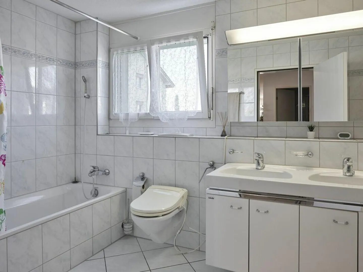 Vivre dans le quartier populaire de Kapf - Photo 9 sur 9