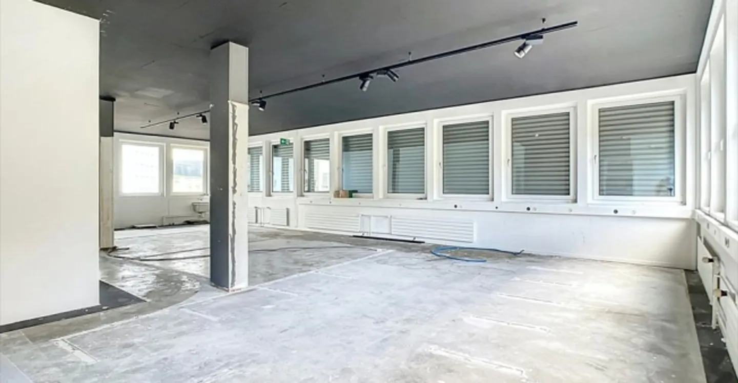 Edificio ad uso misto in affitto - Foto 1 di 5