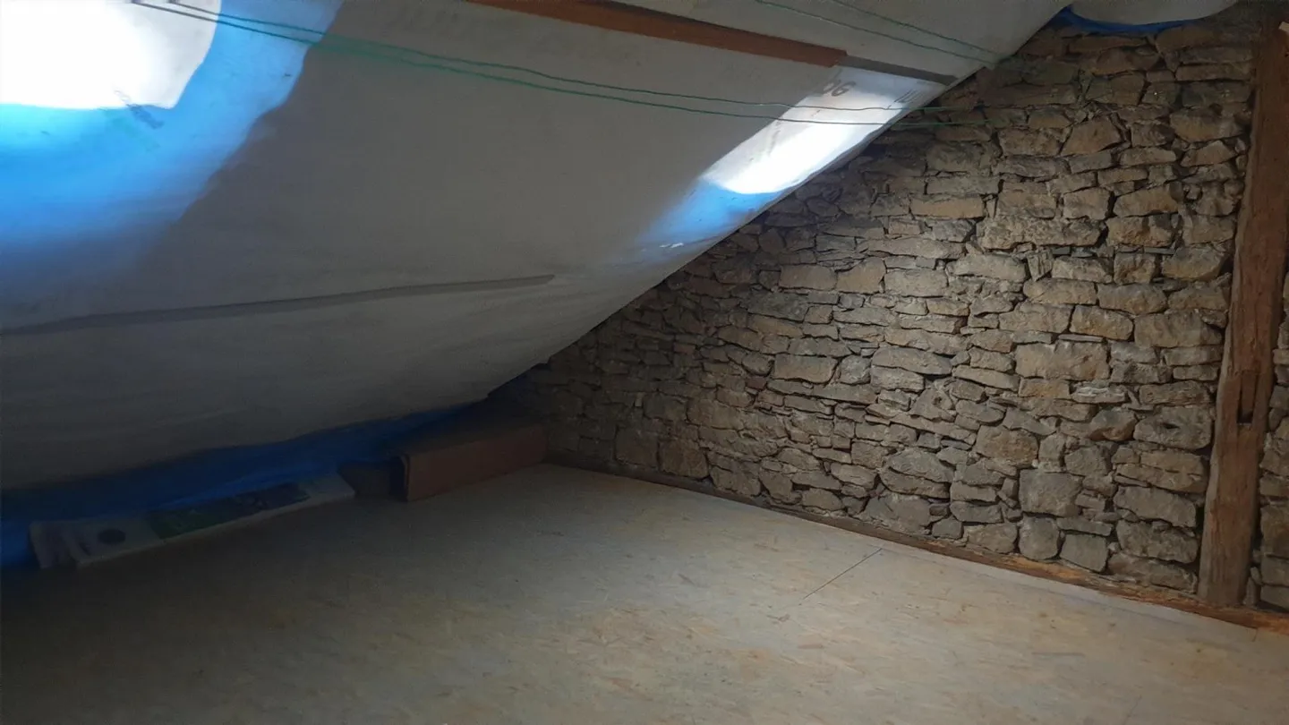 Large, renovated 4-room maisonette apartment in Bubendorf - Photo 10 of 10