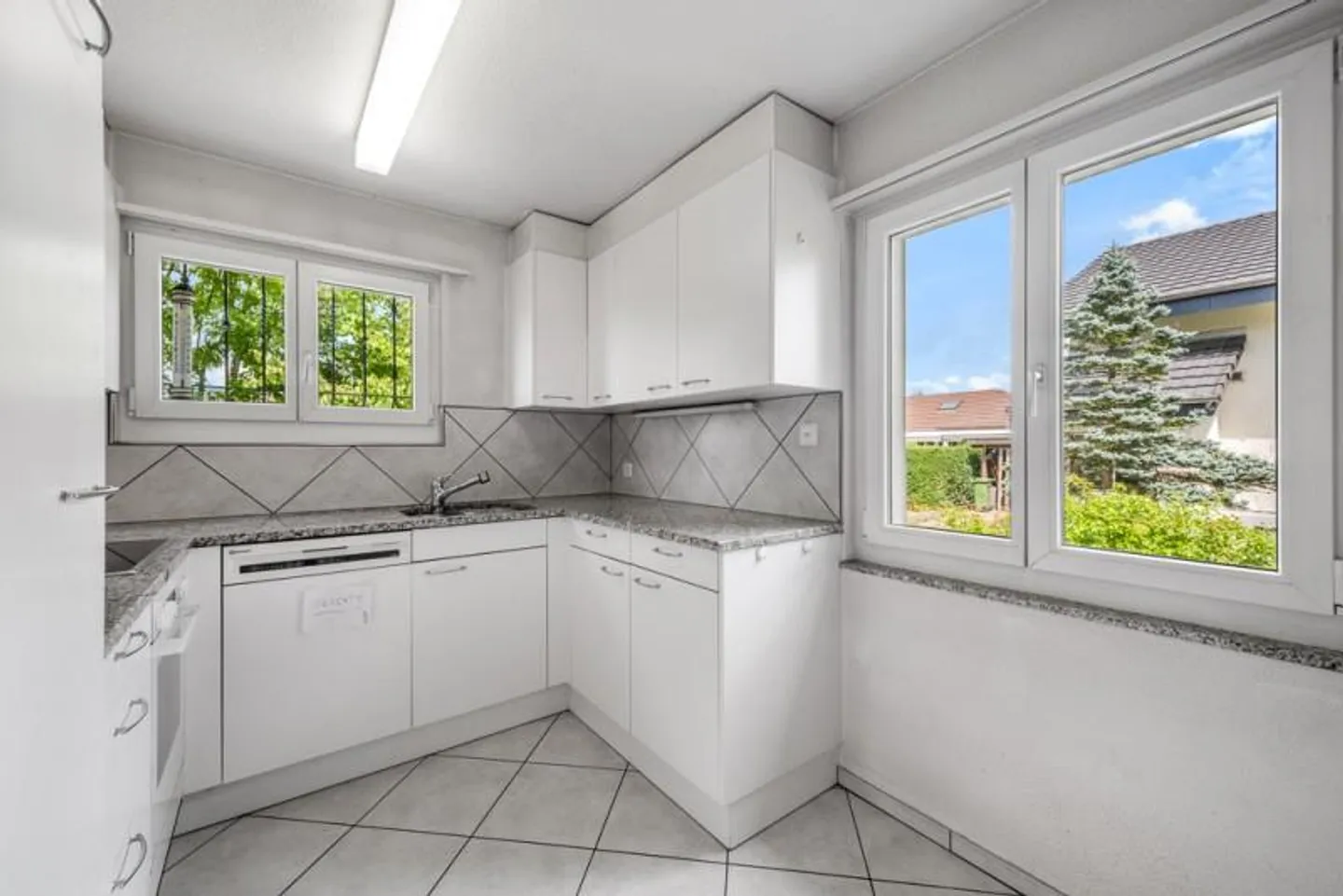Casa unifamiliare di 5,5 stanze adatta alle famiglie - Foto 2 di 10