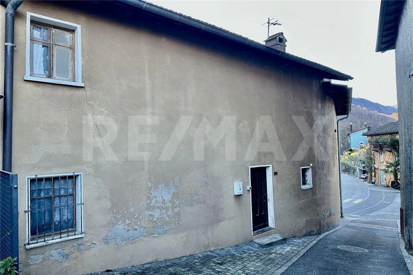 Tessiner Haus mit Gewerbefläche und Renovierungspotenzial - Foto 9 von 13