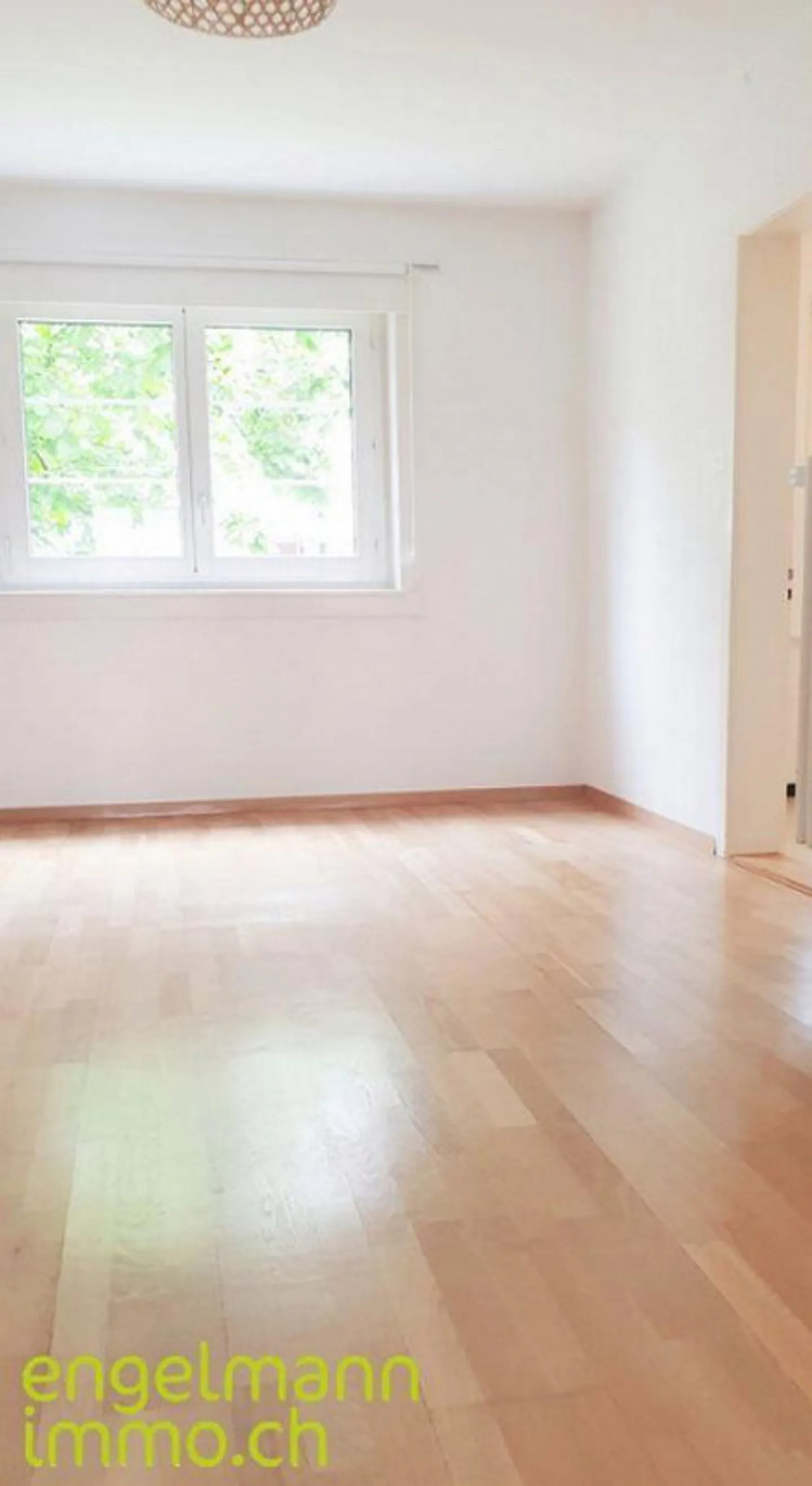 Charmante 2.5-Zimmer-Wohnung mit Balkon und schöner Aussicht in Biel - Photo 2 sur 6