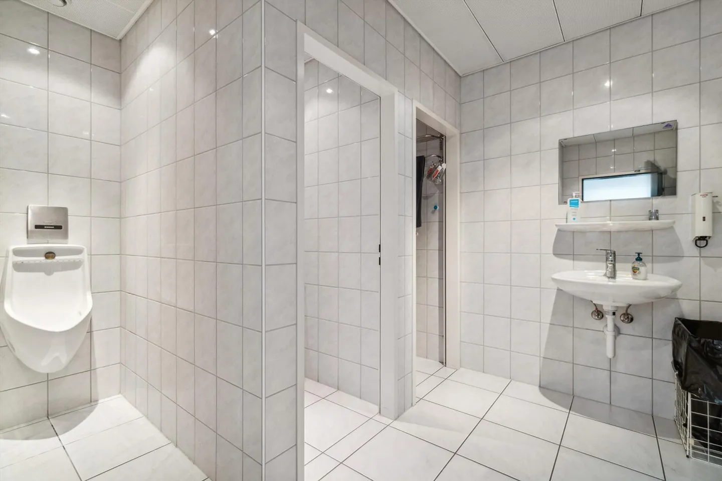 Ideal gelegene Büroflächen in Cham - Mit bestehendem Innenausbau - Foto 9 von 12