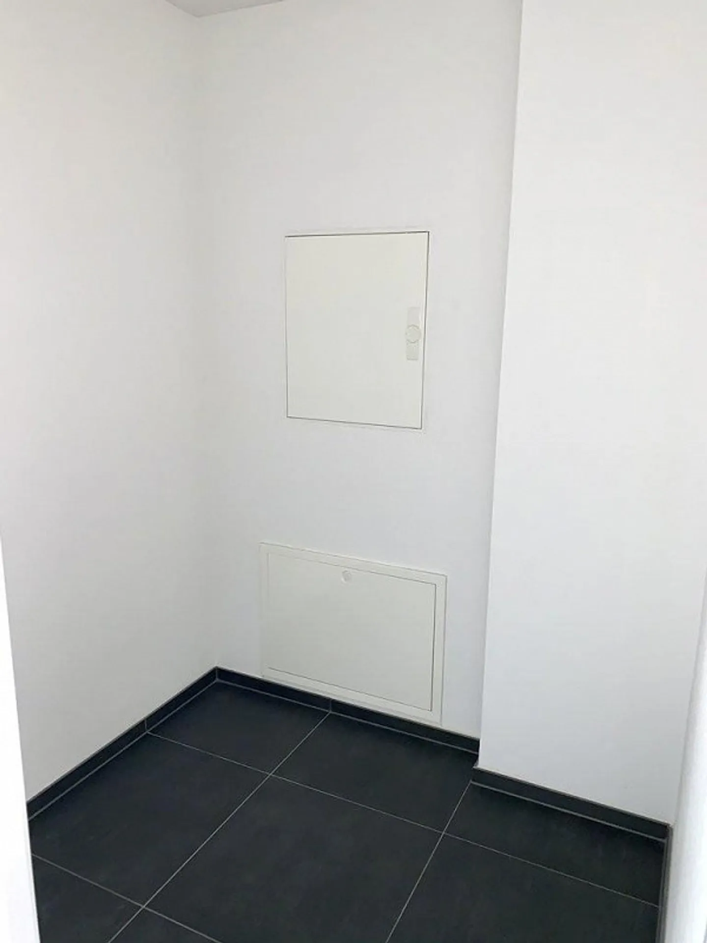 Appartement moderne avec balcon et tour de lavage privé - Photo 9 sur 10