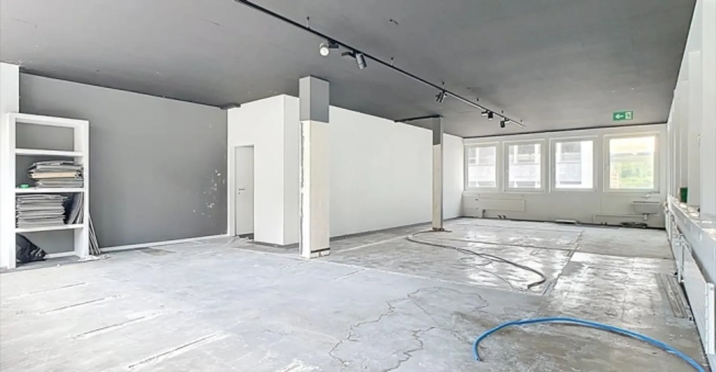 Edificio ad uso misto in affitto - Foto 2 di 5