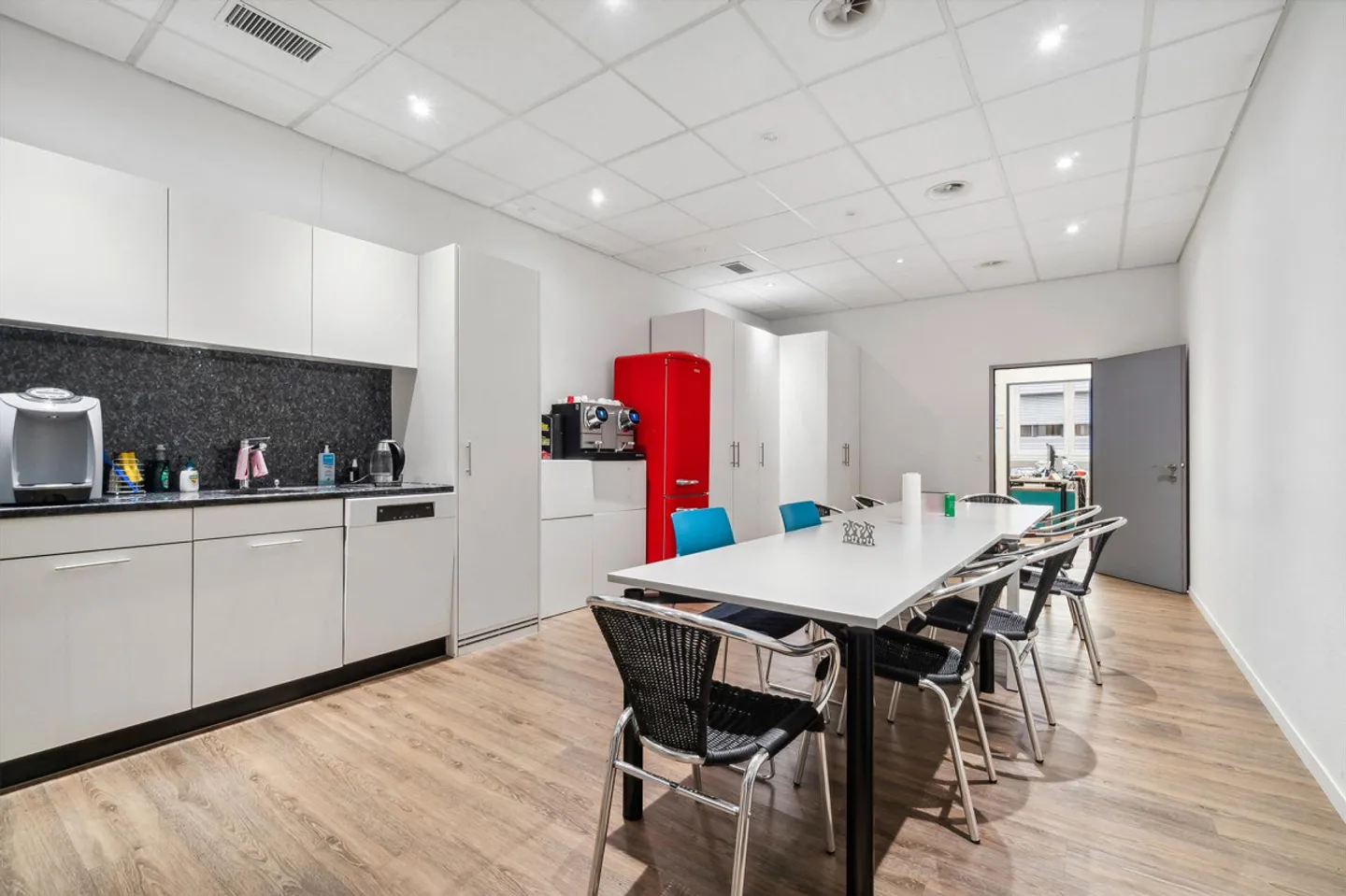 Ideal gelegene Büroflächen in Cham - Mit bestehendem Innenausbau - Foto 8 von 12