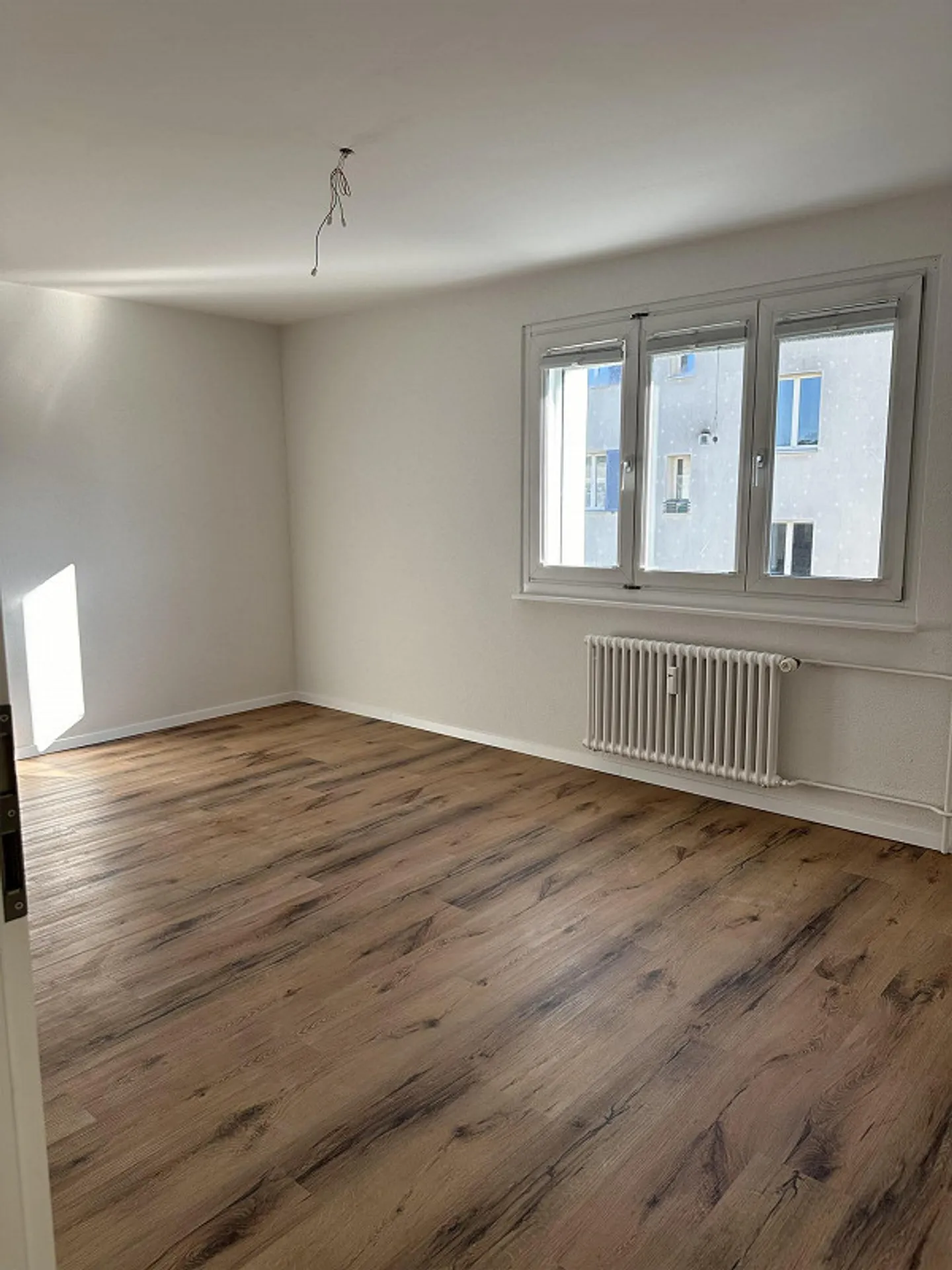 Appartamento moderno recentemente ristrutturato di 4,5 stanze con vista rurale - Foto 7 di 8