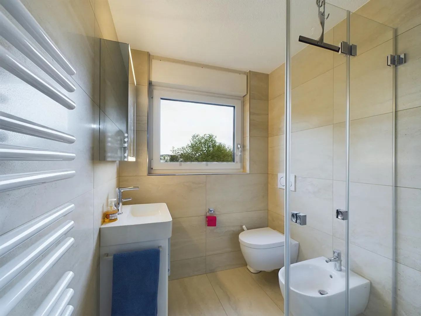 Cozy living with lake view and sunny balcony in a tax-friendly location - Photo 6 of 8