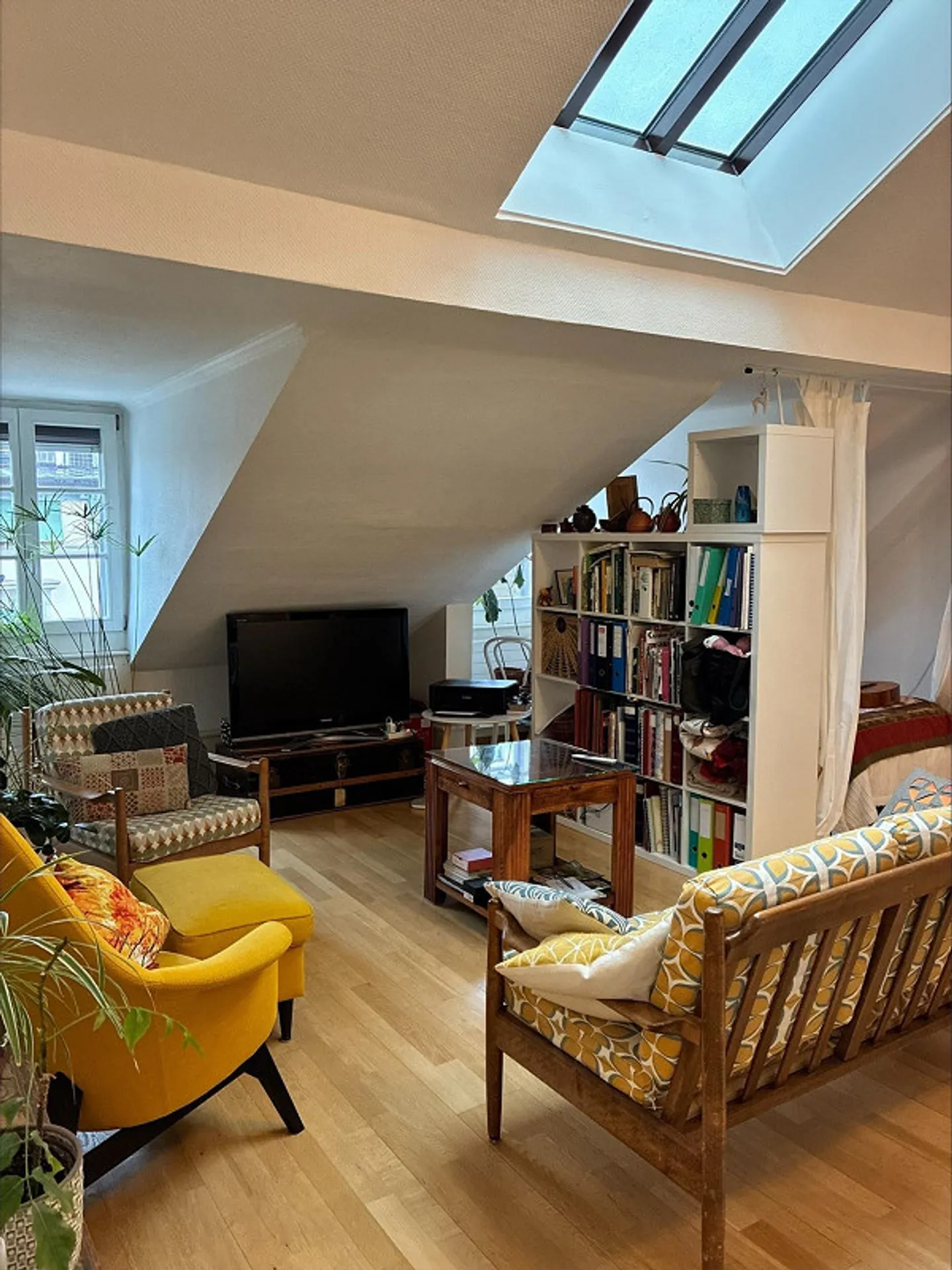 Attic apartment 4 rooms Plainpalais - Photo 1 of 8