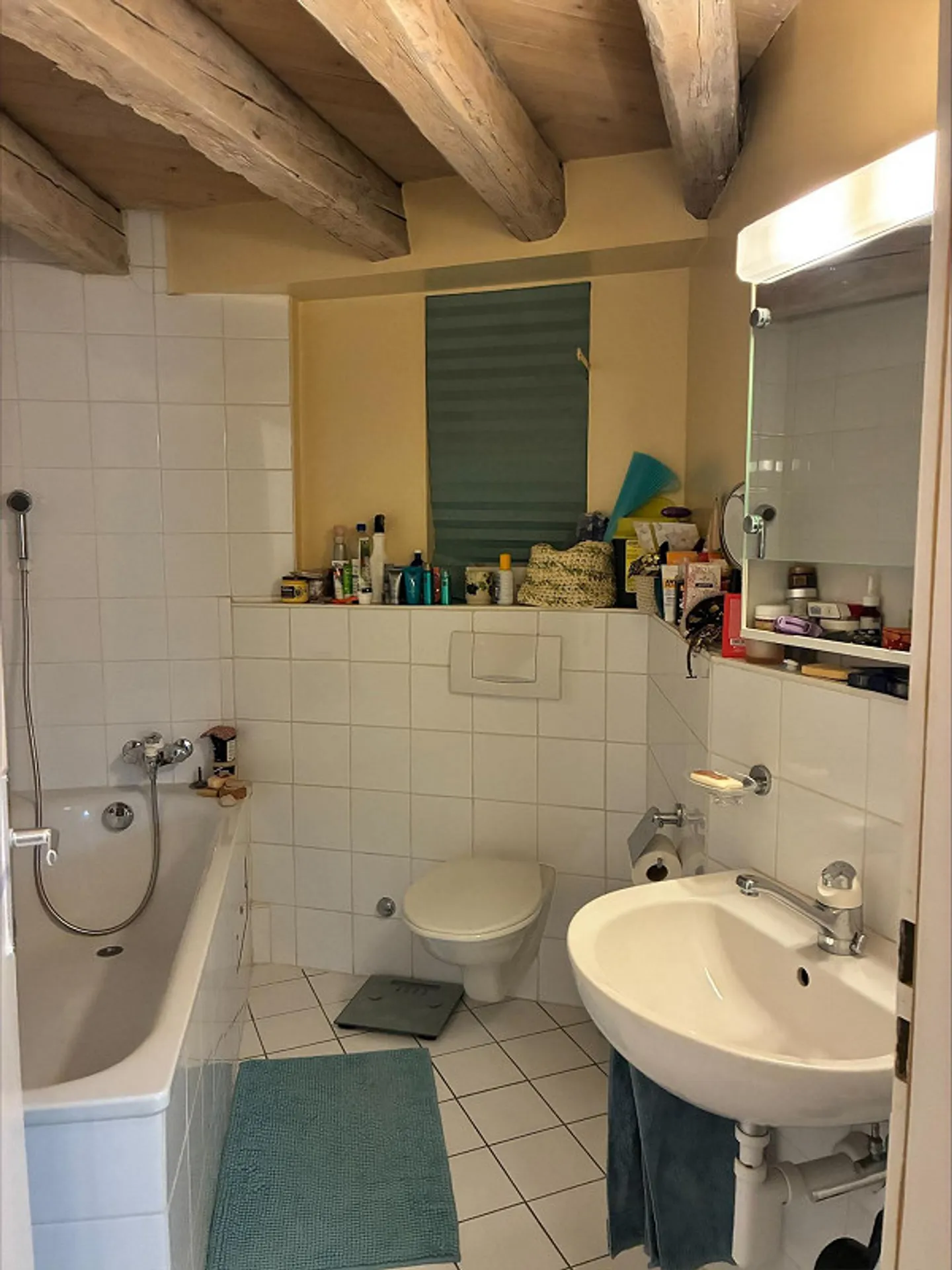 Attic apartment 4 rooms Plainpalais - Photo 4 of 8