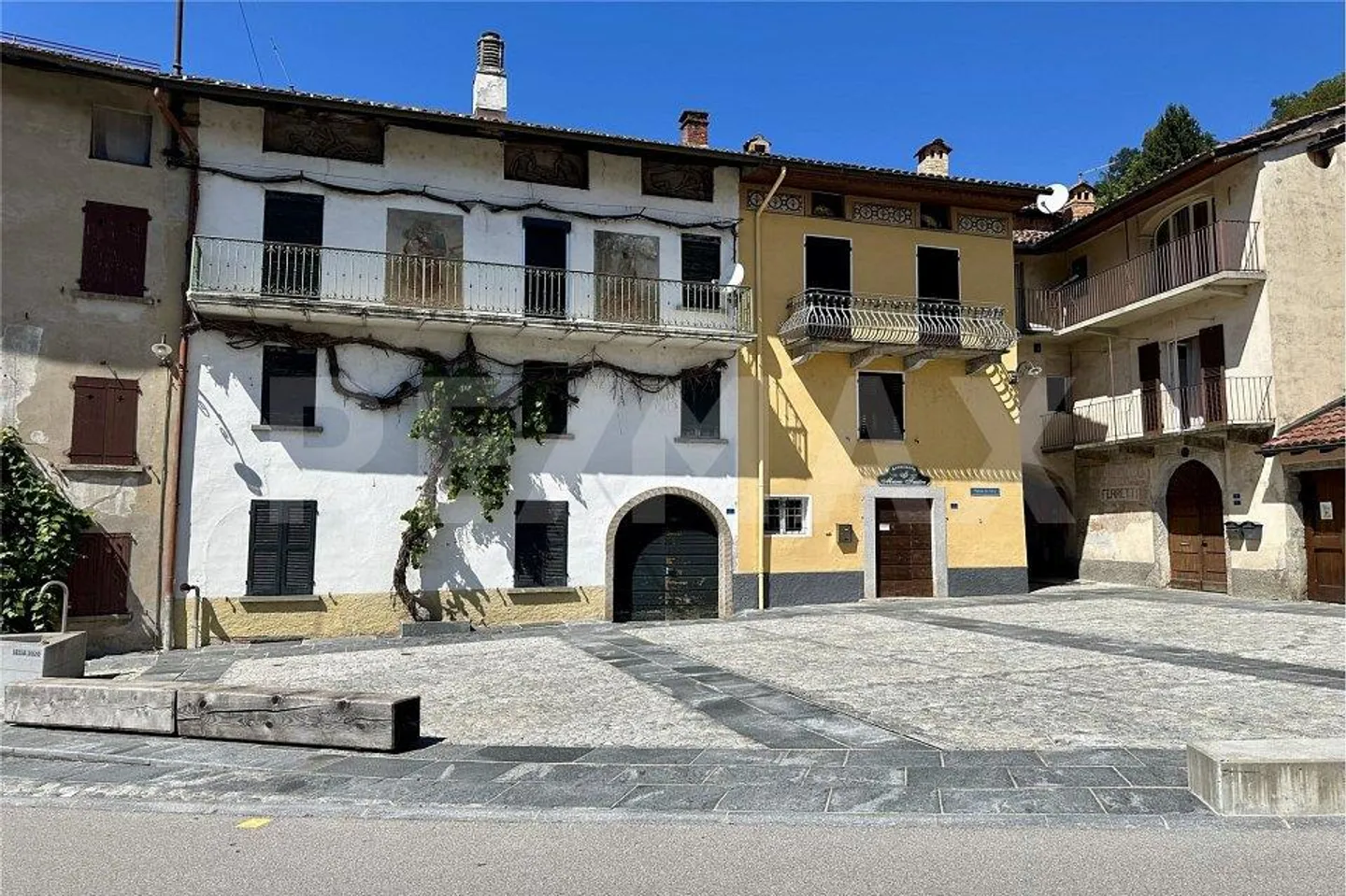 Renovated core house in the heart of Sessa – Tresa Ticino - Photo 1 of 13