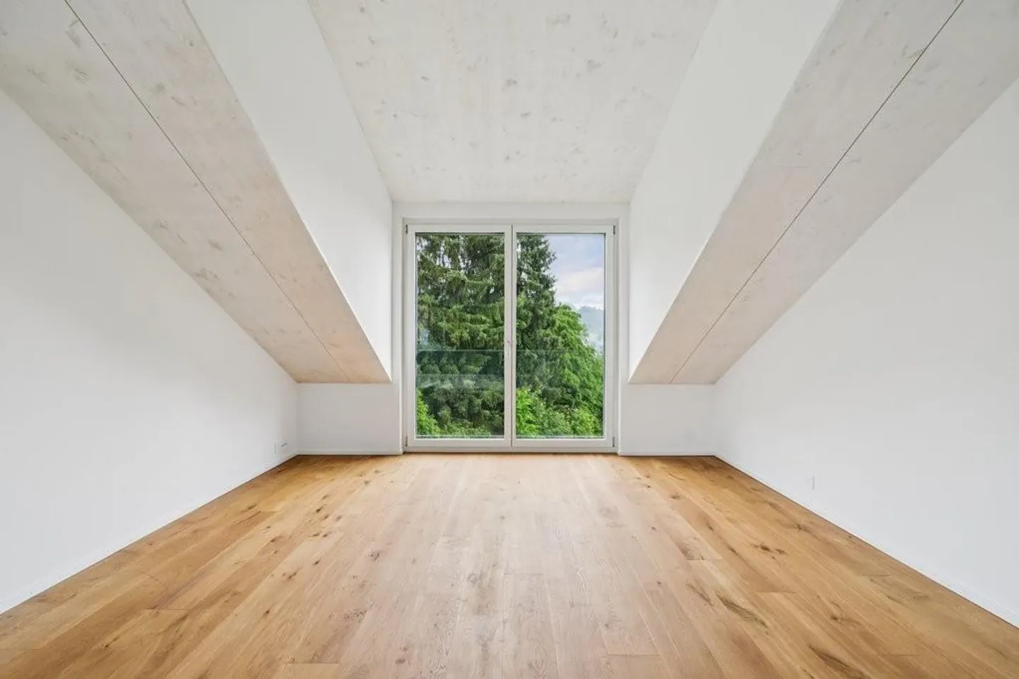 Charmante 3.5 Zimmer Wohnung - Foto 2 von 9