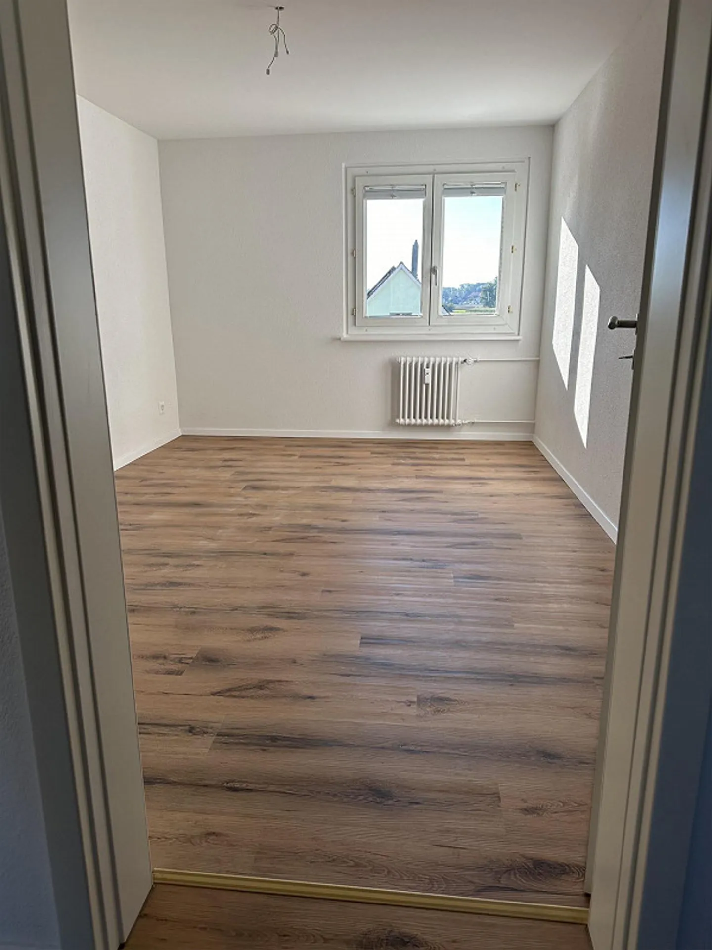 Appartamento moderno recentemente ristrutturato di 4,5 stanze con vista rurale - Foto 8 di 8