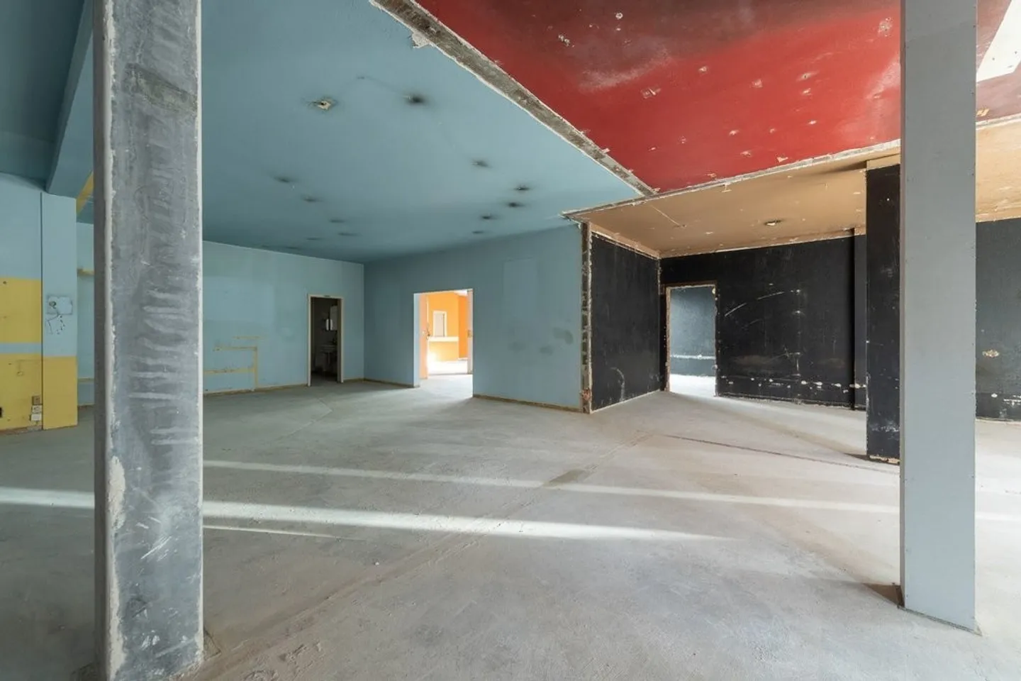 Commercial space for interim use! - Photo 4 of 5