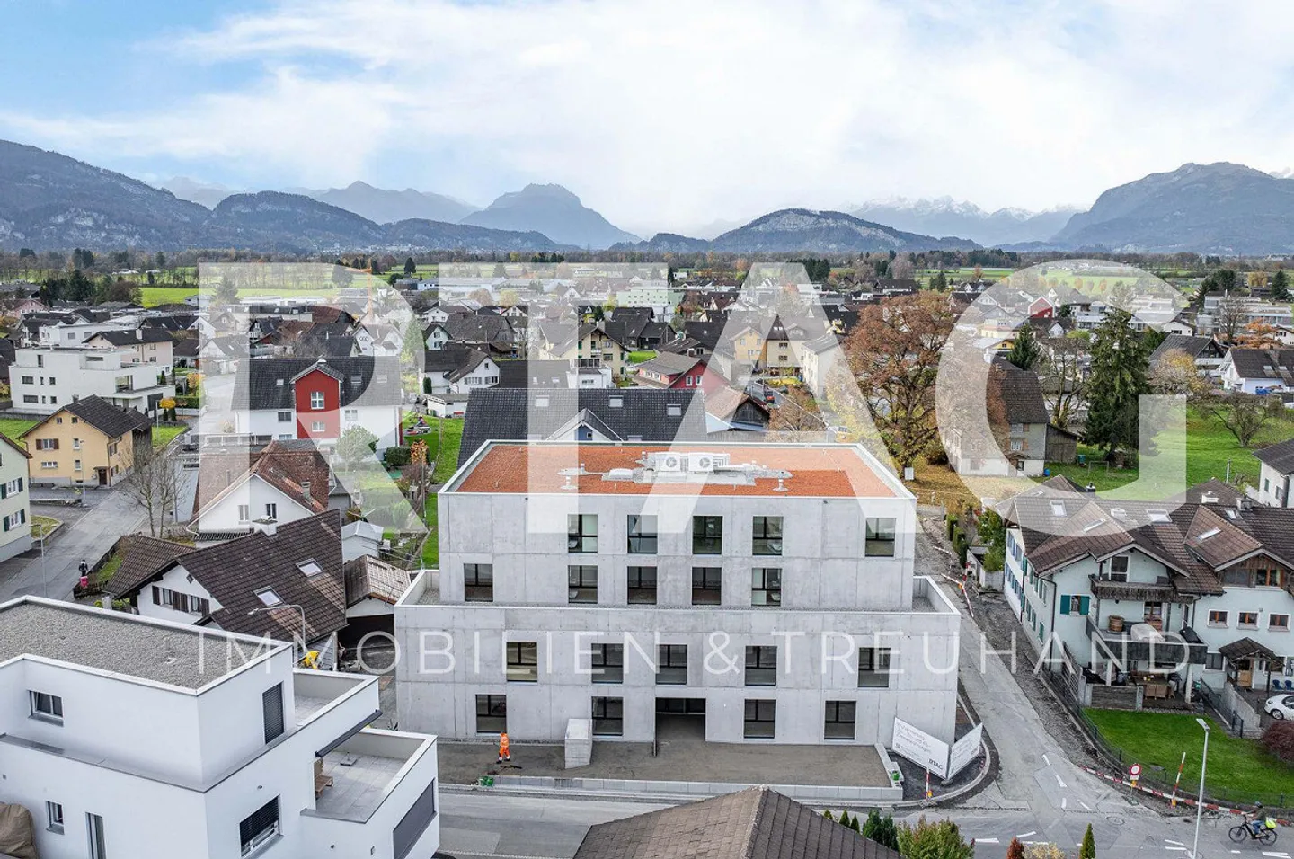 Sichere Tiefgaragenparkplätze - Foto 1 von 4