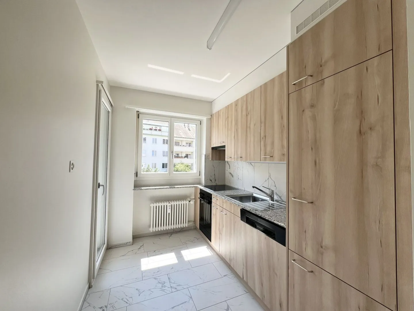 Appartamento 3 locali con balcone al 3° piano nel quartiere Iselin! - Foto 2 di 7