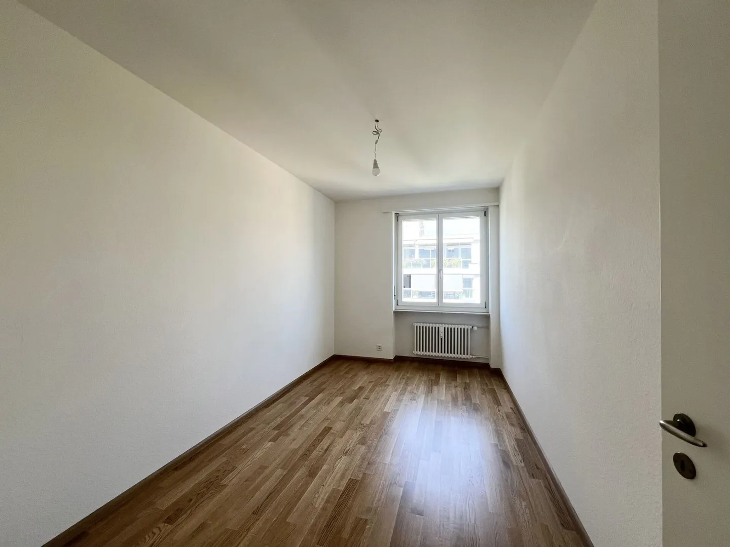 Appartamento 3 locali con balcone al 3° piano nel quartiere Iselin! - Foto 3 di 7