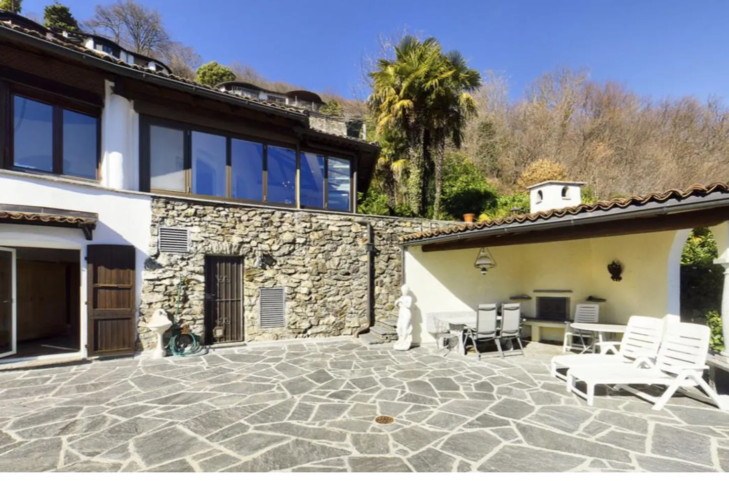 STUPENDA VILLA A MORCOTE - ID 23517 - Foto 3 di 12