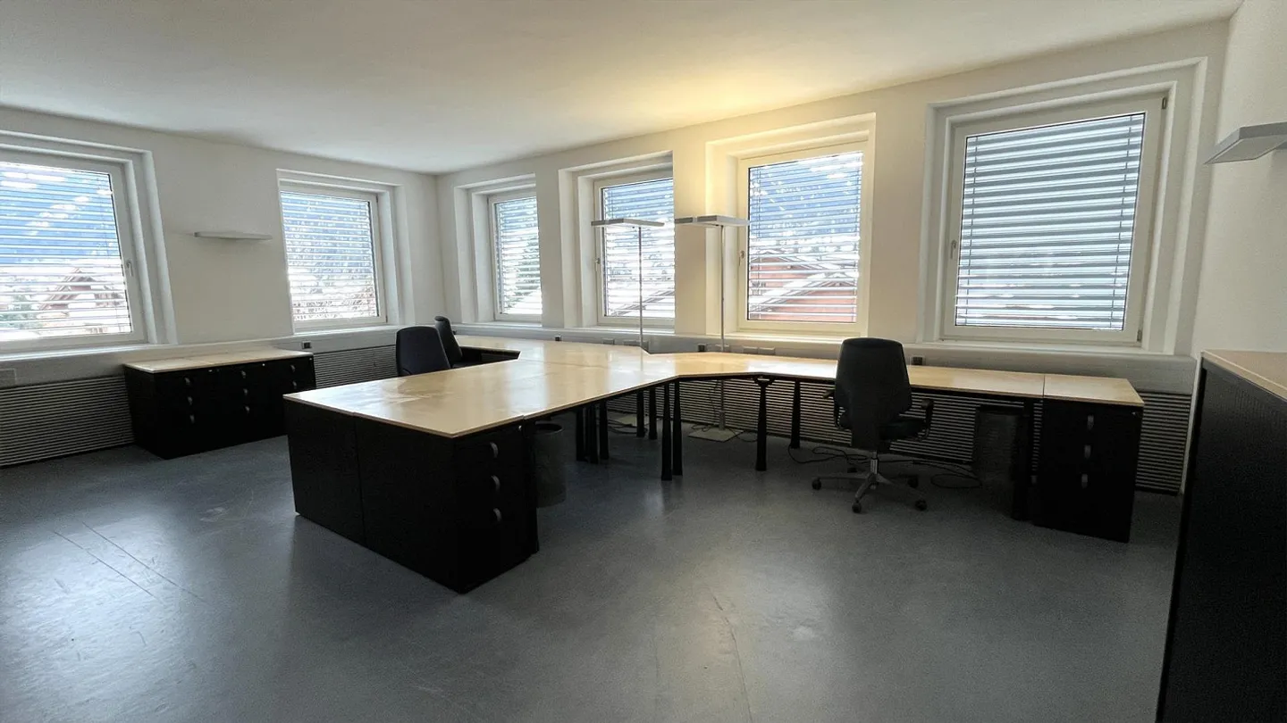 Office space in a representative office 10 - in the center of Klosters - Photo 3 of 11