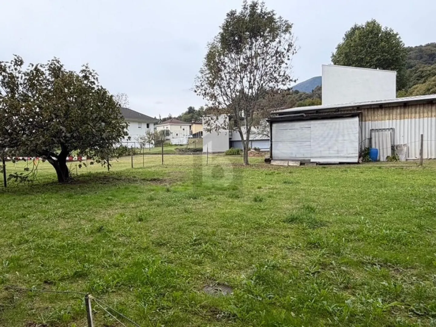 Quiet, sunny & ideally located - Photo 2 of 5