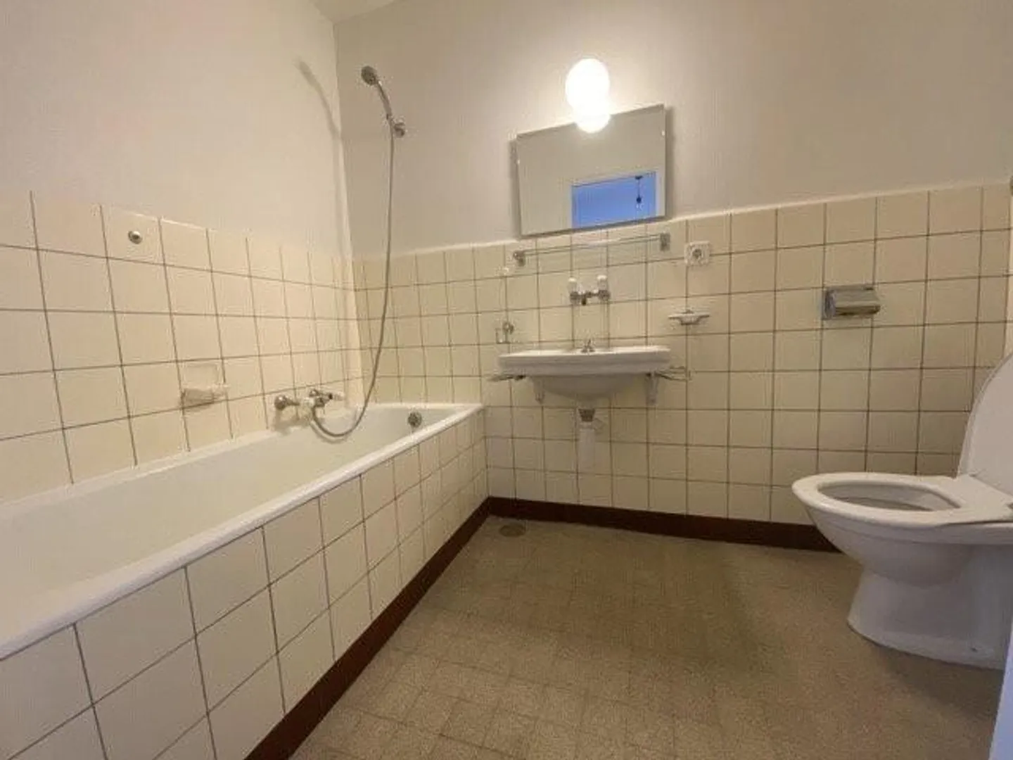 Quartiere tranquillo vicino ai servizi e al centro città - Foto 7 di 7