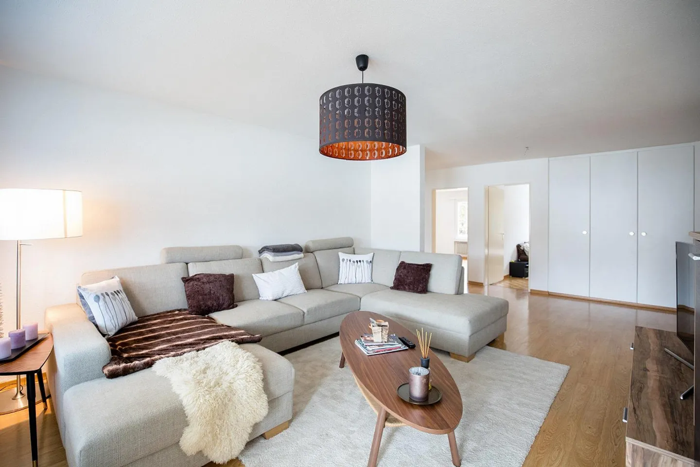 Appartement lumineux et spacieux de 4,5 pièces dans un endroit calme - Photo 1 sur 9