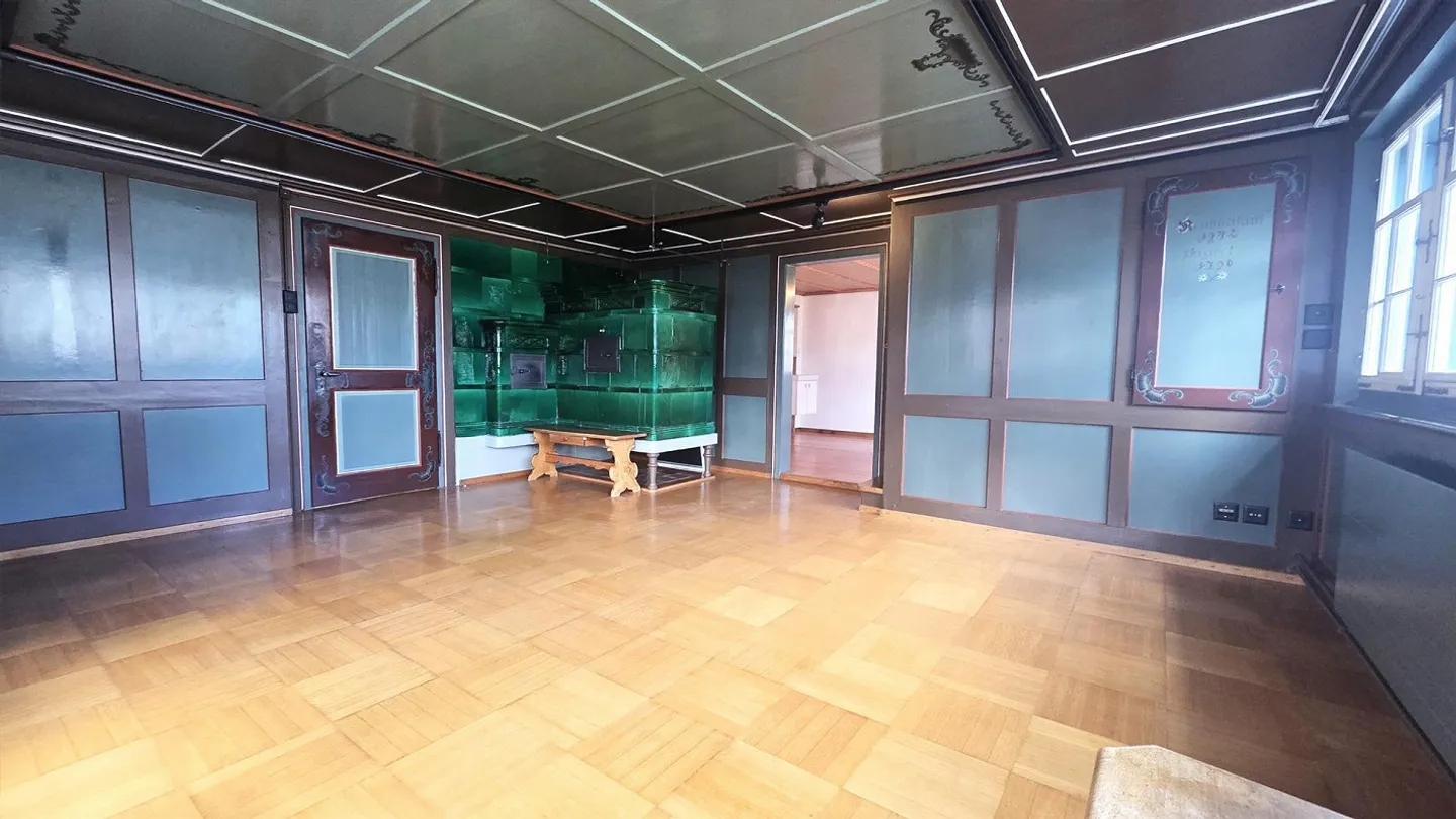 Charming old-style apartment for rent on the ground floor with outdoor seating - Photo 7 of 19