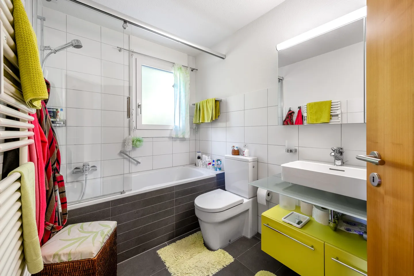 Fantastica casa unifamiliare di 6 ½ - 7 ½ stanze con oasi di giardino - Foto 6 di 14
